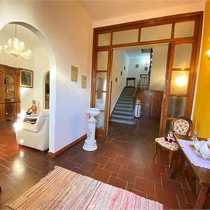 Casa singola In Vendita a Prato