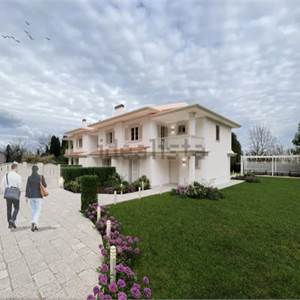 Villetta schiera In Vendita a Prato