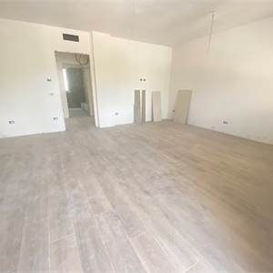 3 locali In Vendita a Prato