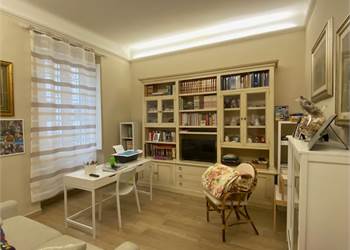 Terratetto indipendente con Garage e taverna esterna.