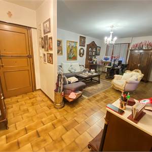 4 o più locali In Vendita a Prato