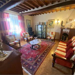 Casa singola In Vendita a Prato