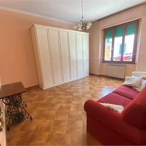 Casa singola In Vendita a Prato