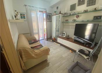 Villa Fiorita 4 vani ristrutturato.