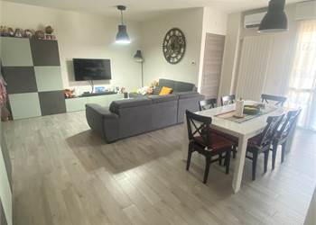 Appartamento Restaurato a Nuovo